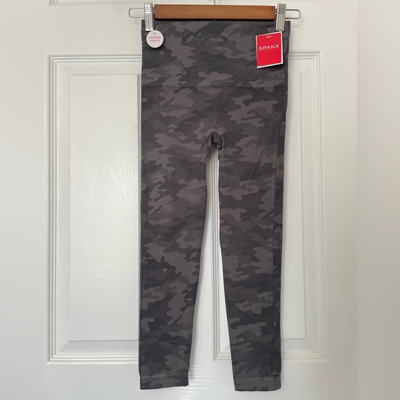 SPANX Pants - Spanx cropped leggings (XS)